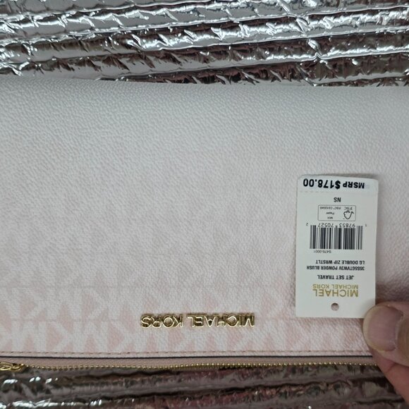 Michael Kors Wallet - Picture 5 of 6